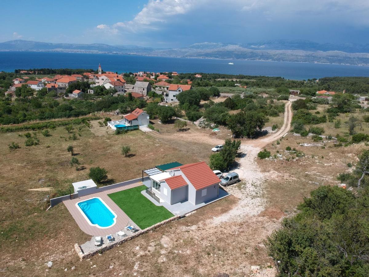 Vila Nane Garden House With Heated Pool Mirce Exteriér fotografie